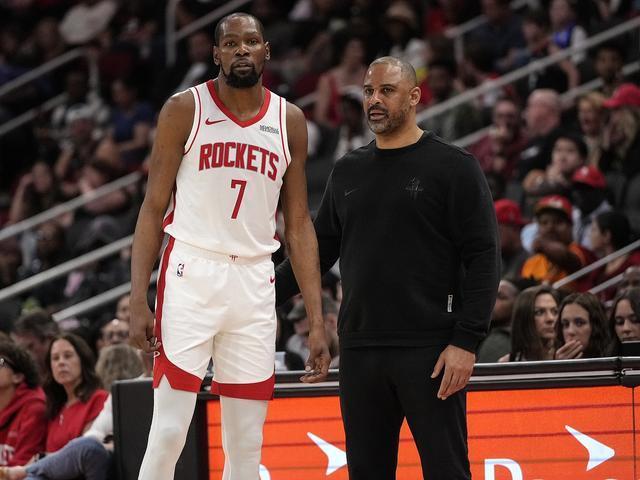 B体育登录-NBA火箭111-94大胜尼克斯:杜兰特27分全能发挥